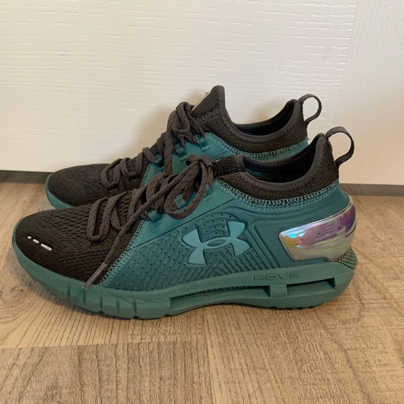 Under Armour Running Shoes - Picture 6 of 7